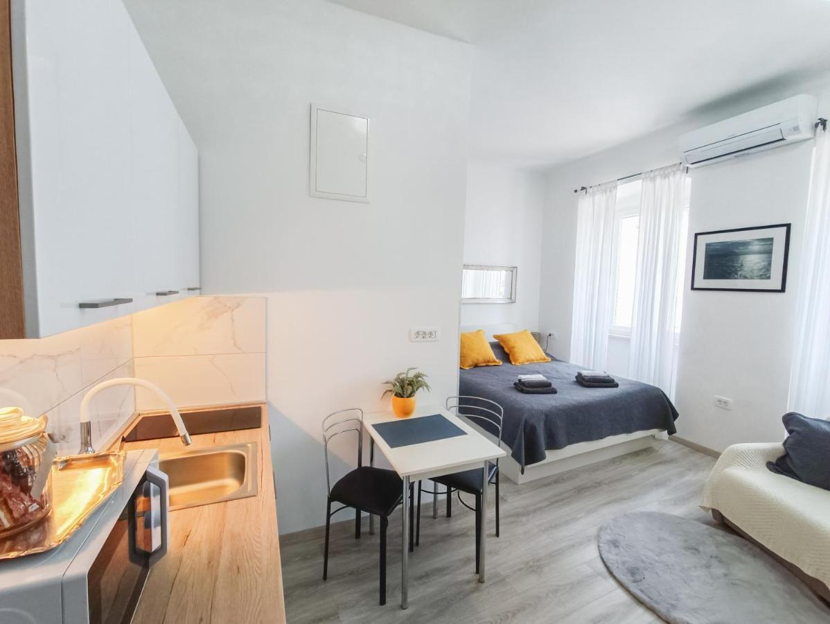 Apartman Vesna Apartment *